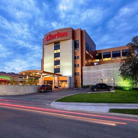 Clarion Hotel&Suites Winnipeg Exterior foto