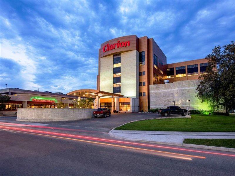 Clarion Hotel&Suites Winnipeg Exterior foto