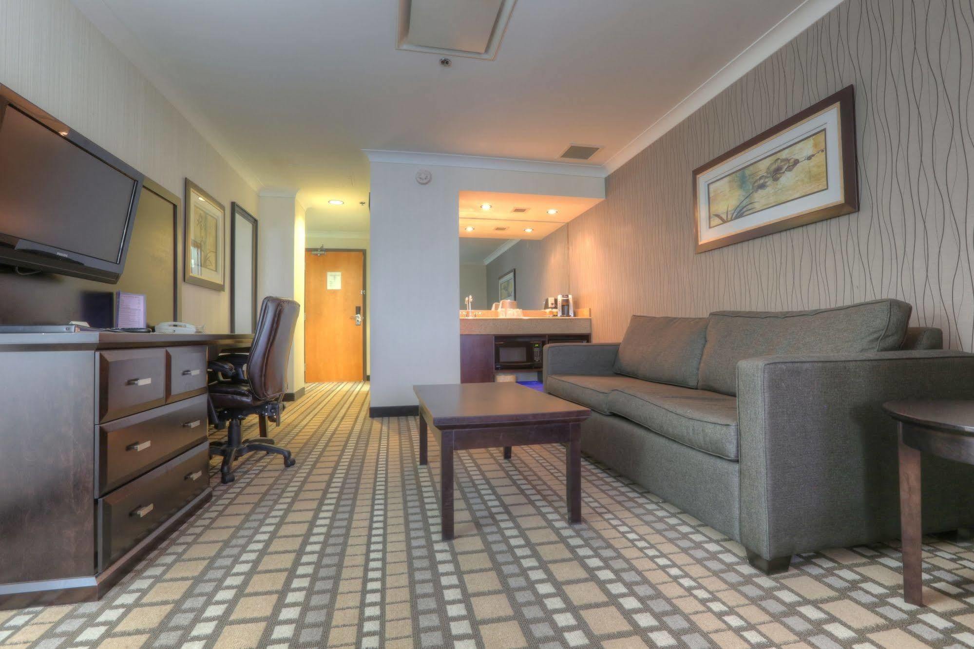 Clarion Hotel&Suites Winnipeg Exterior foto