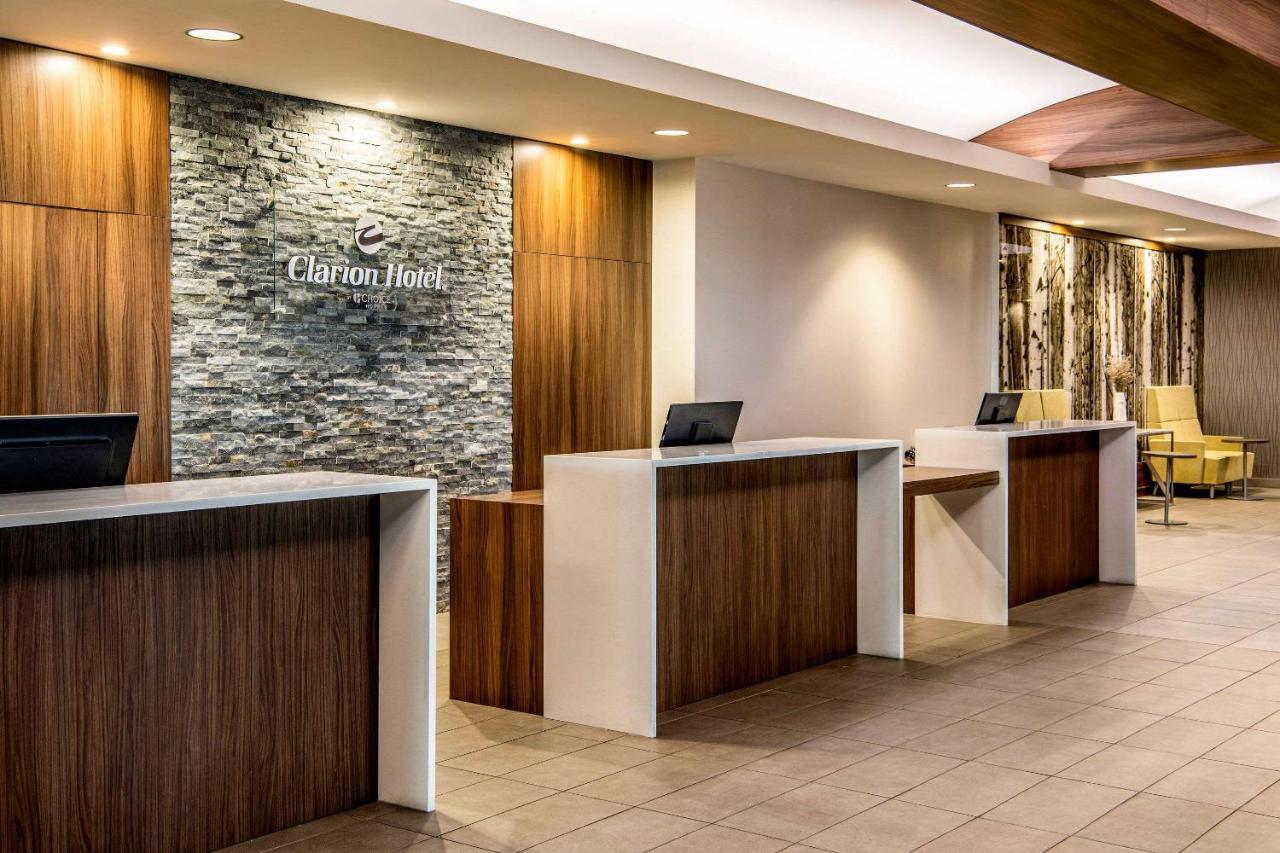 Clarion Hotel&Suites Winnipeg Exterior foto